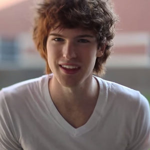 Moms丰满无码XXXXHD
